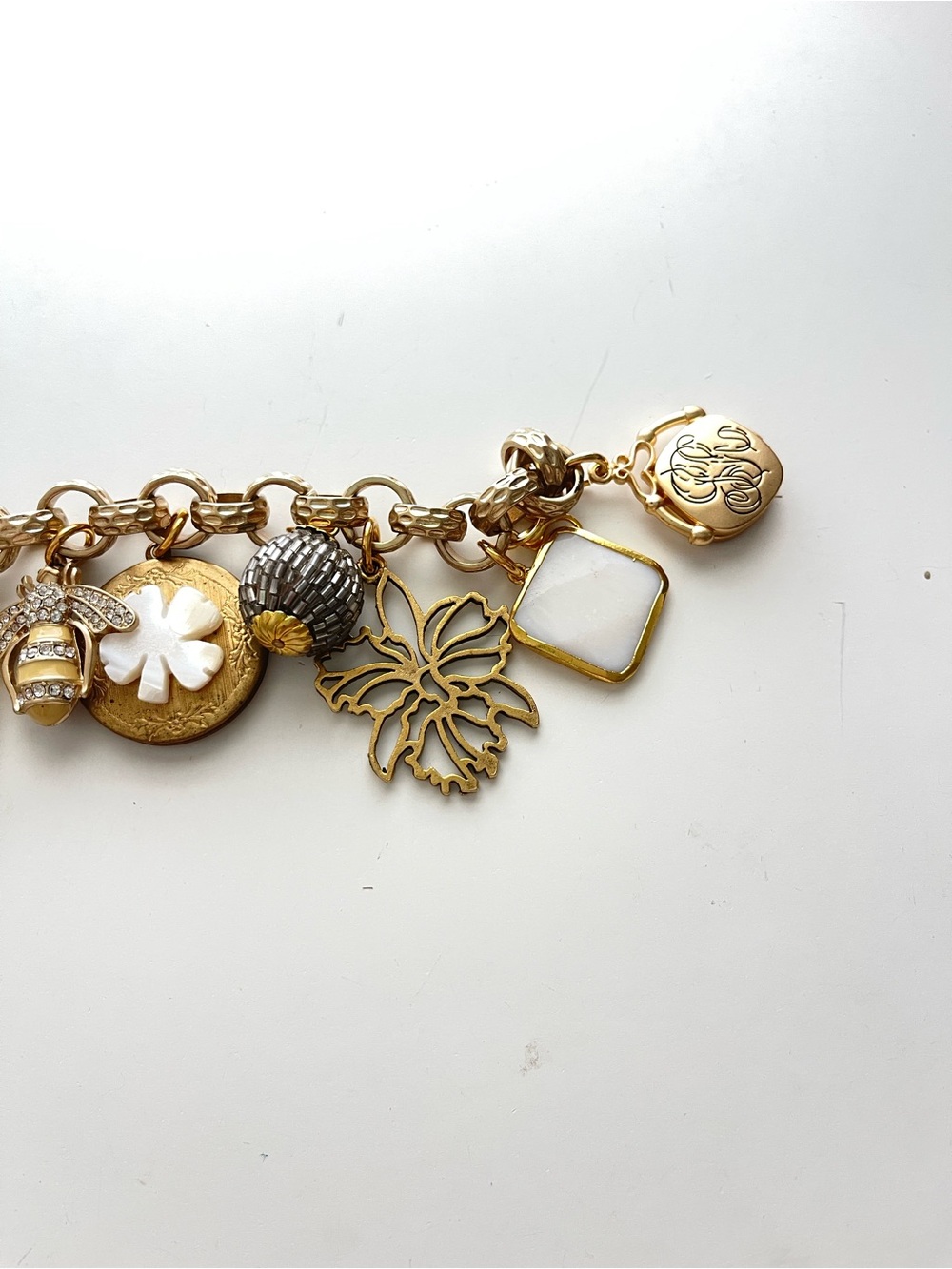 New Anthropologie x John Wind Gold Charm Bracelet - Picture 5 of 10